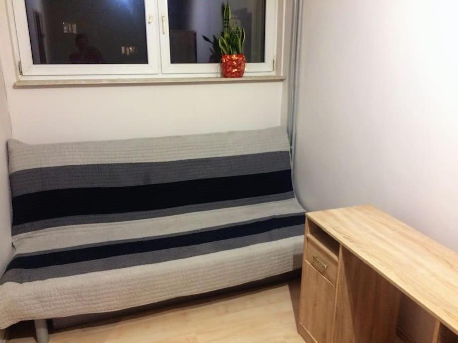 Nice Room, Комната, Pokoj Miedzy Airport Wro A Centrum ヴロツワフ エクステリア 写真